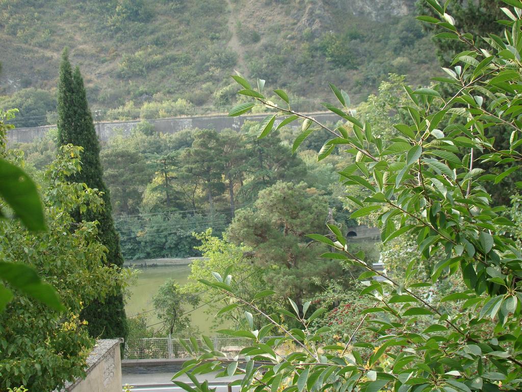 Guest House Ucha Mtsʼkhetʼa Exterior foto